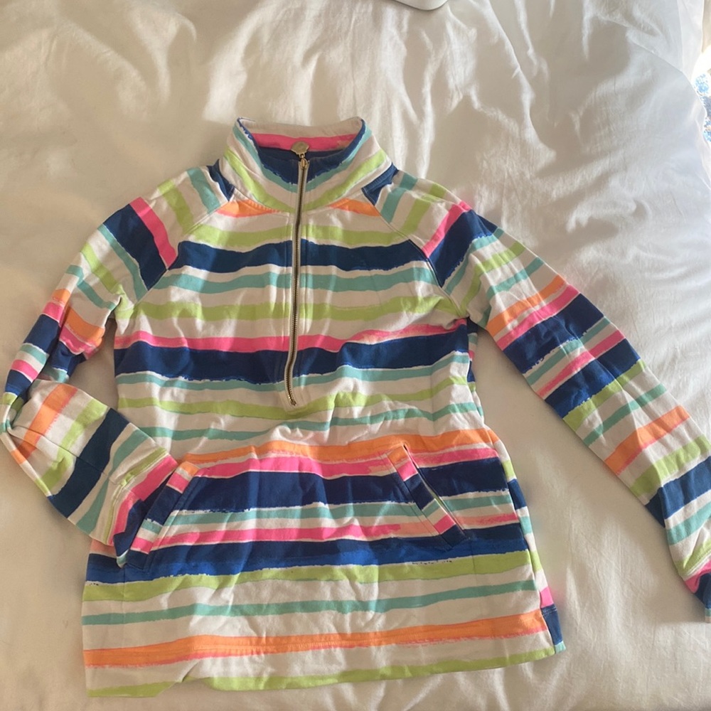 Lilly Pulitzer pop over size small. New but no tag.